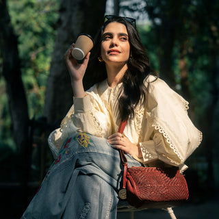 Vienna - The Small Sling Bag - Red