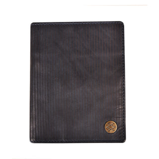 Lineage - The Passport Wallet