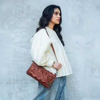 Bruges - The Sling Bag Cognac