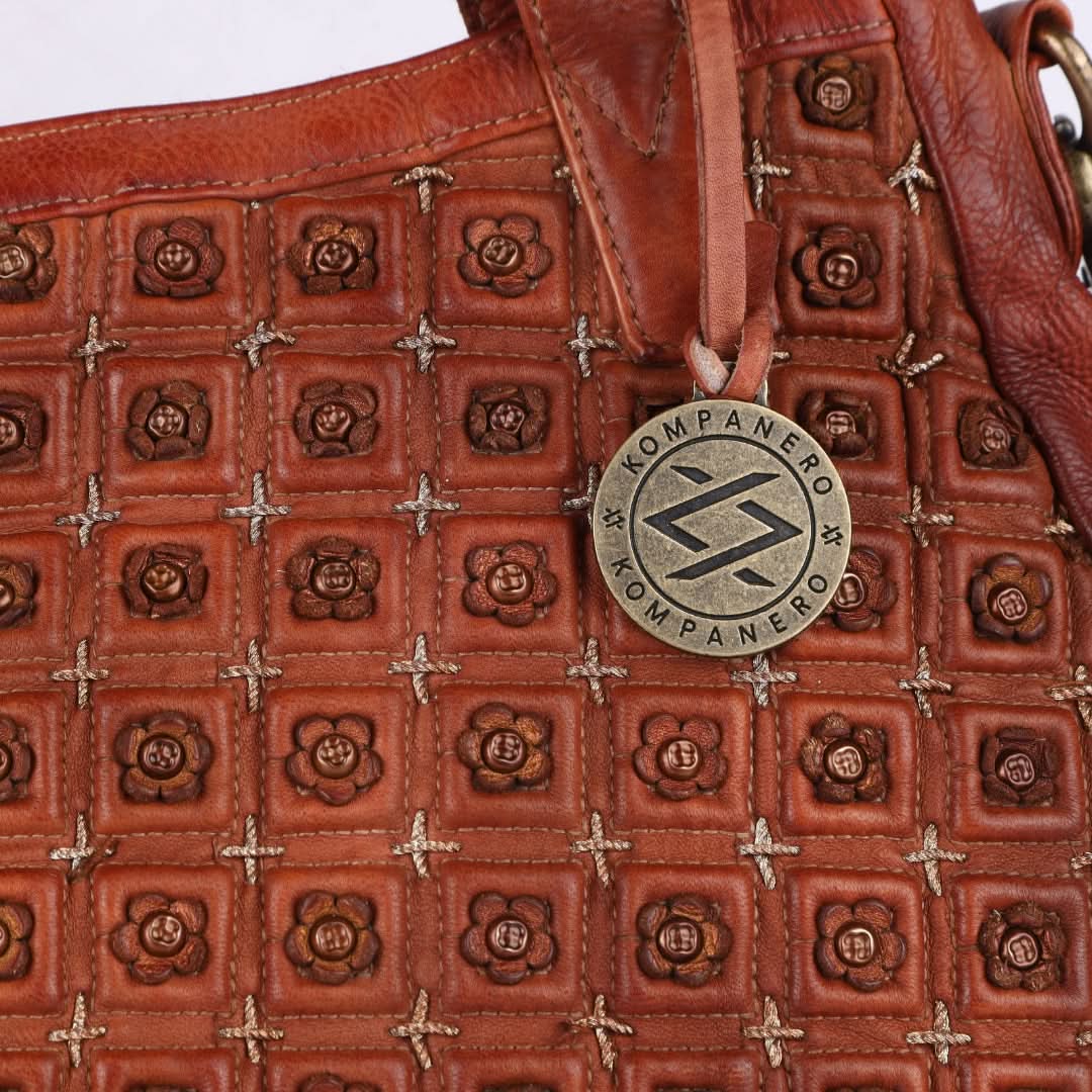 Scarlet - The Handbag