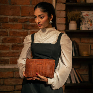 Babylon - The Sling Bag - Cognac