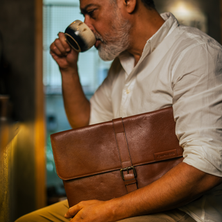 Roma - The Laptop Sleeve - 14 Inch - Cognac