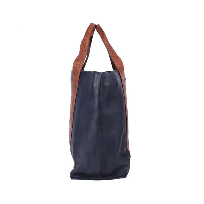 Cooper - The Handbag