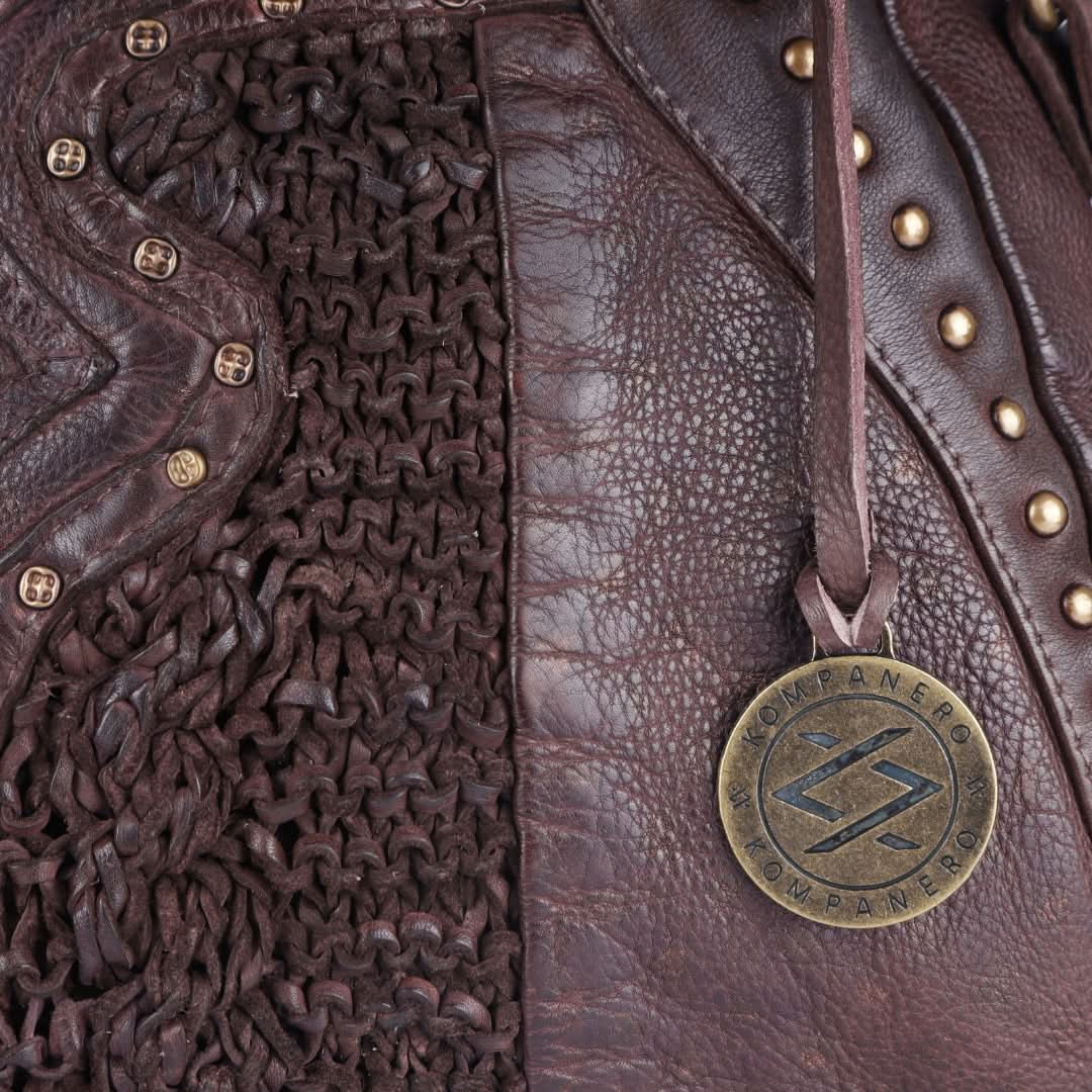 Lara - The Handbag