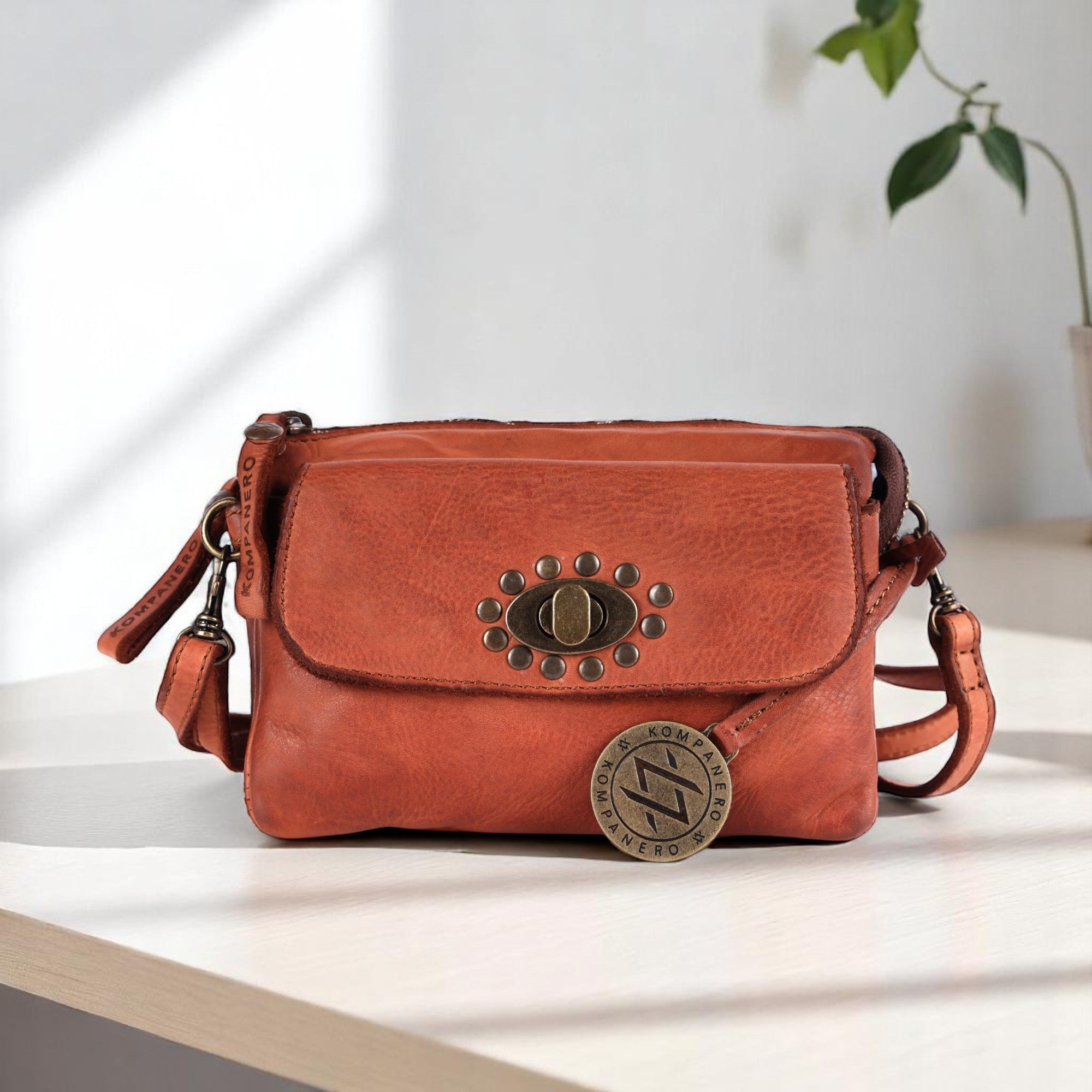 Colette The Sling -Cognac