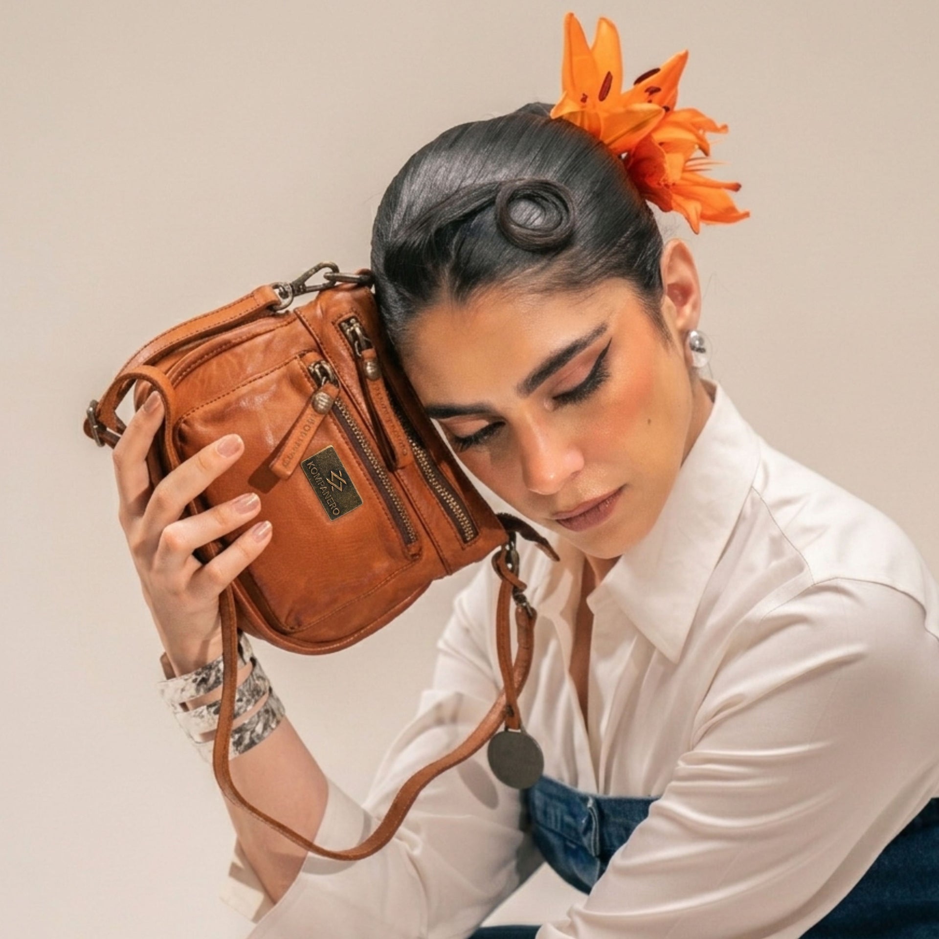 Isabella - Sling Bag