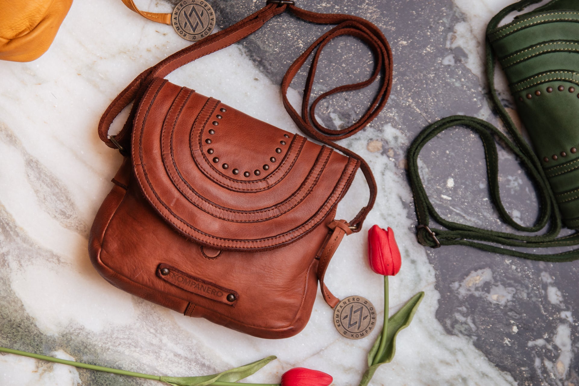 Lucy - The Crossbody